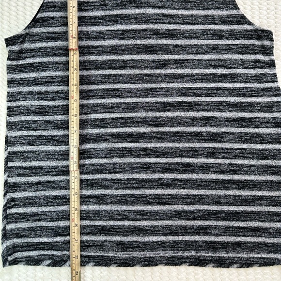 Rag & Bone Thea Gray striped mock neck sleeveless top size small - Picture 4 of 9